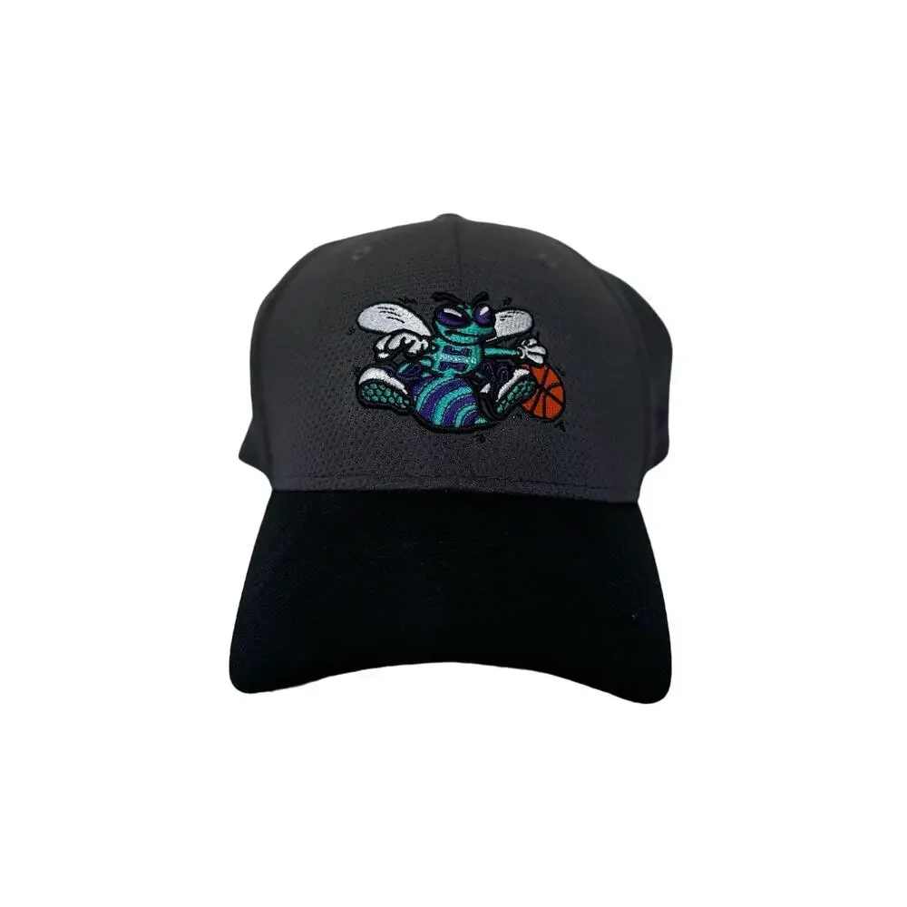 Women’s Med/Large Charlotte Hornets NBA New Era 39Thirty Hardwood Classics Hat - Picture 1 of 5